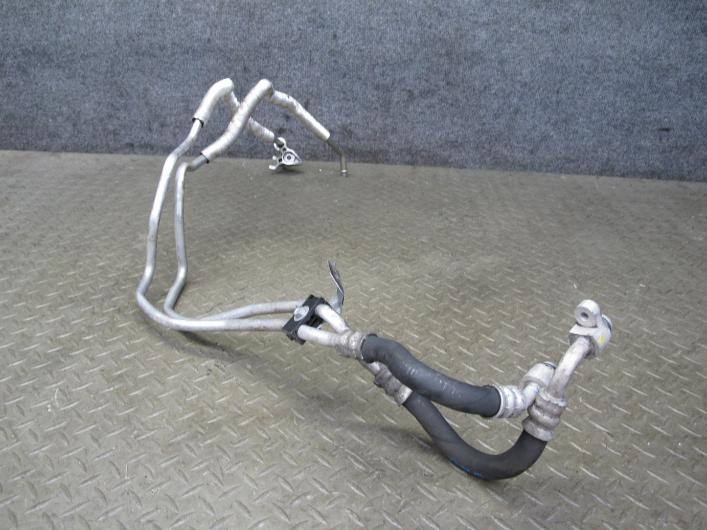 2010-2014 BMW E71 X6M A/T Automatic Transmission Oil Cooler Hose Pipe Line Set