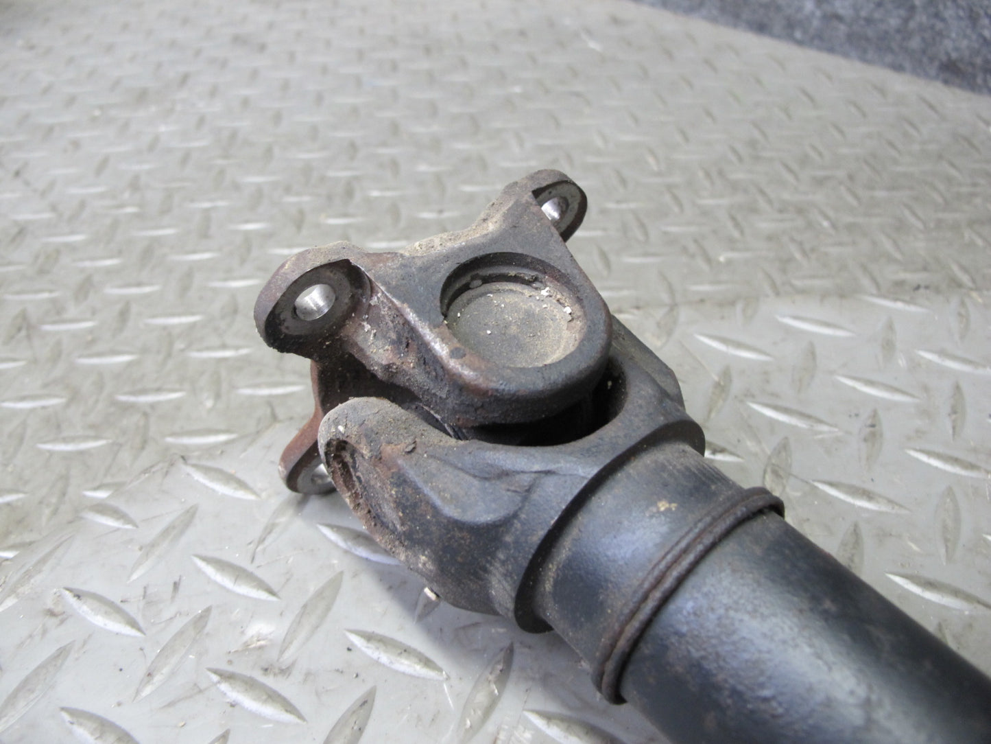 2008-2014 BMW E71 X6 X6M AWD Front Driveshaft Drive Shaft 8605866