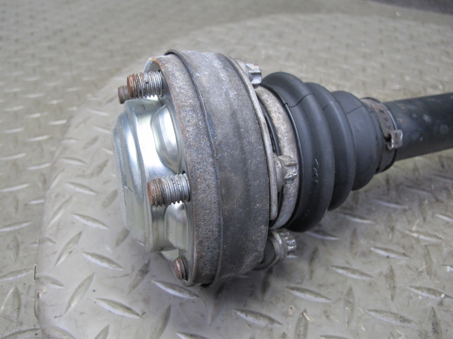 2010-2014 BMW E71 X6M AWD Rear Right Suspension Axle Shaft 7603252