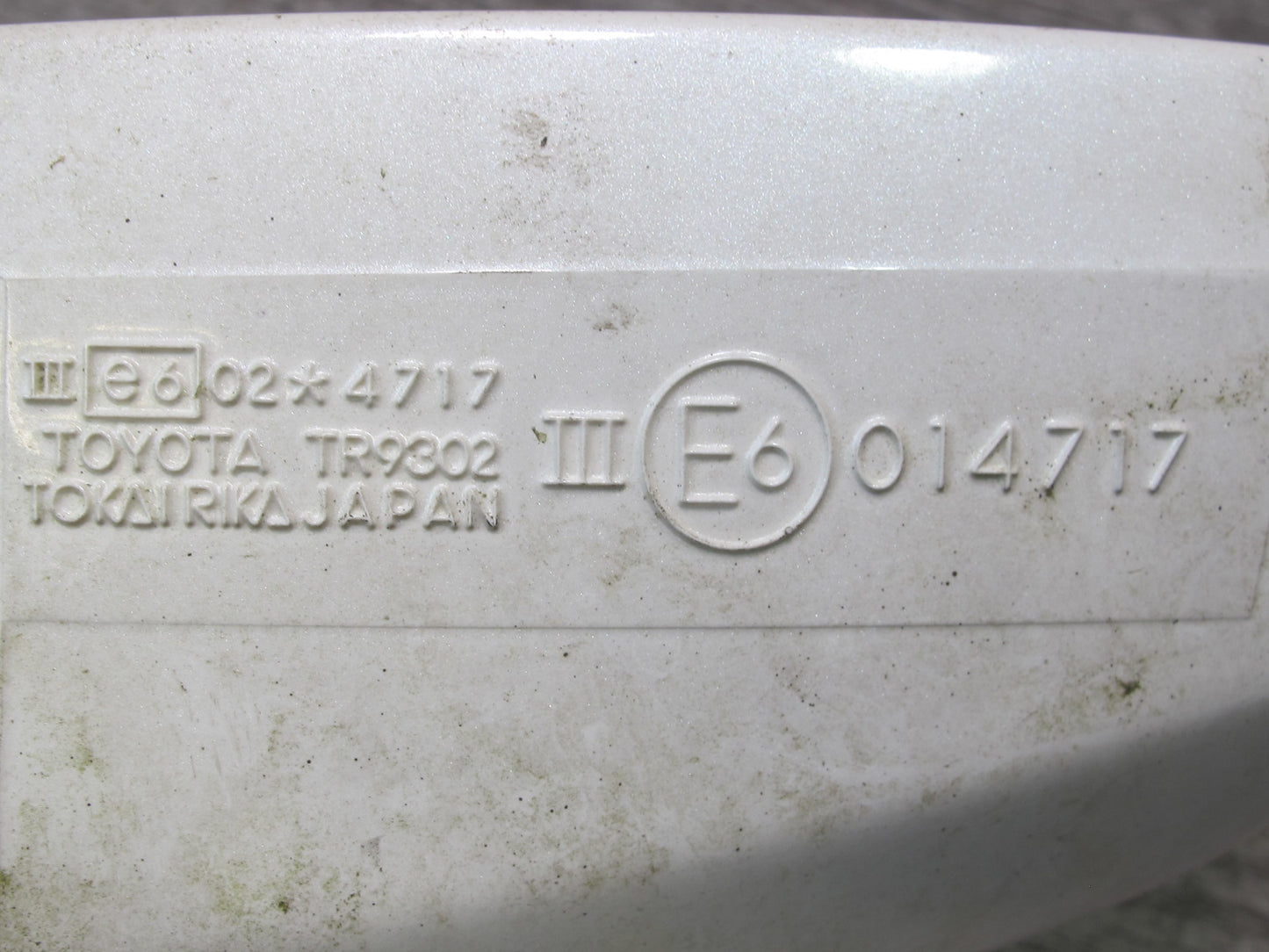 95-97 Toyota Celsior RHD Left & Right Side View Door Mirror White w Switch OEM