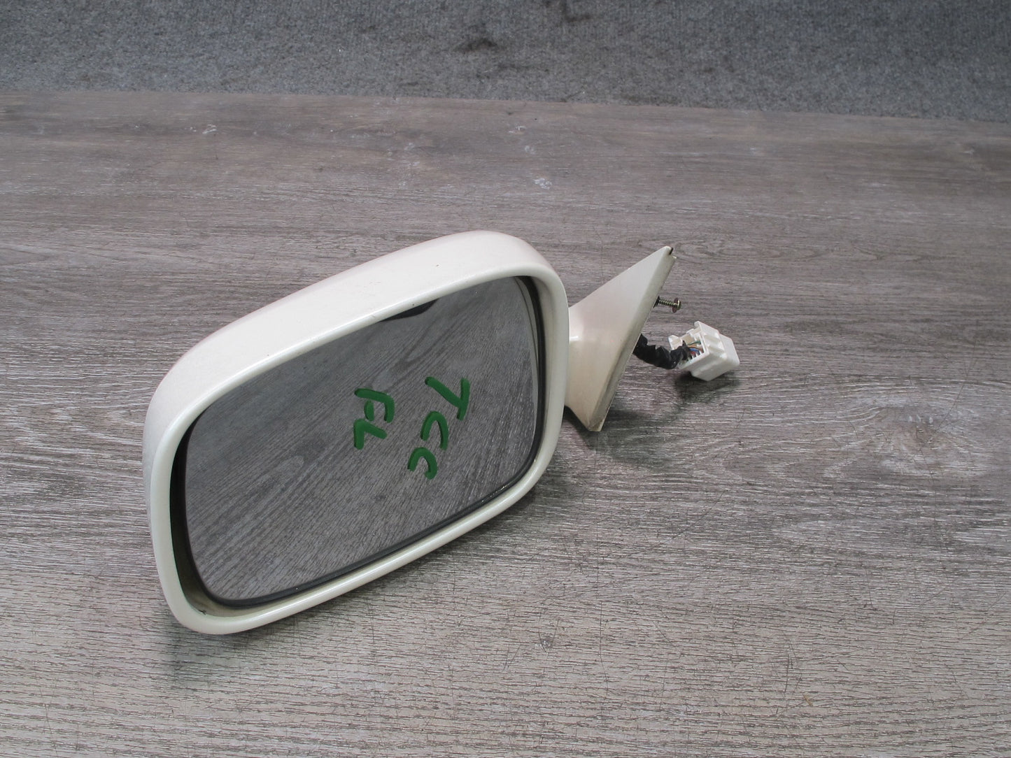 95-97 Toyota Celsior RHD Left & Right Side View Door Mirror White w Switch OEM