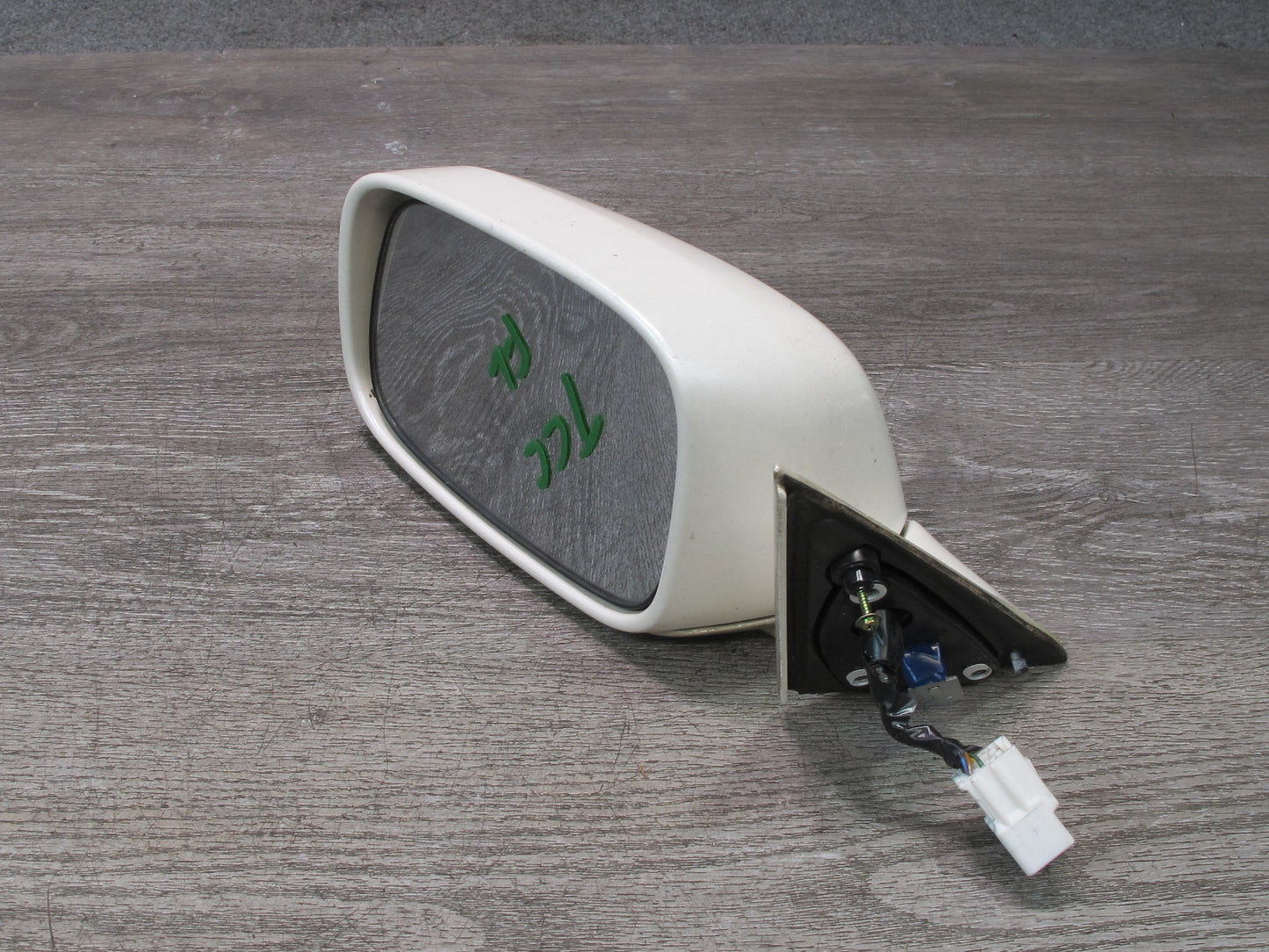 95-97 Toyota Celsior RHD Left & Right Side View Door Mirror White w Switch OEM