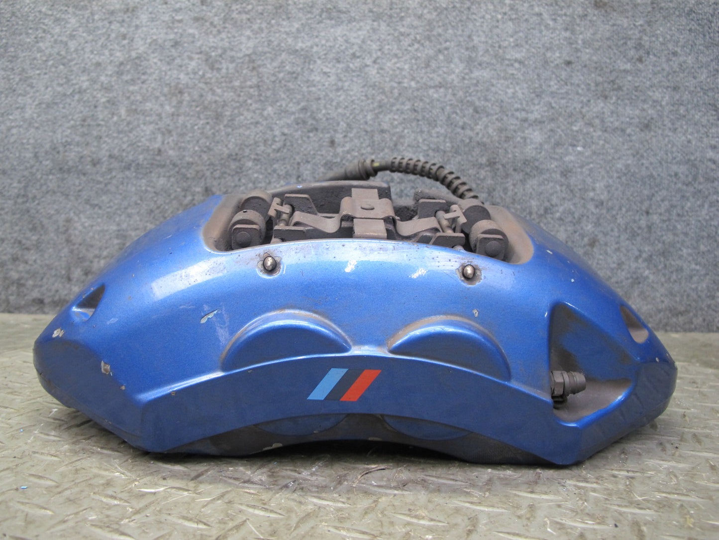 2013-2014 BMW E70 E71 X5M X6M Front Left & Right Brembo Brake Caliper Set of 2