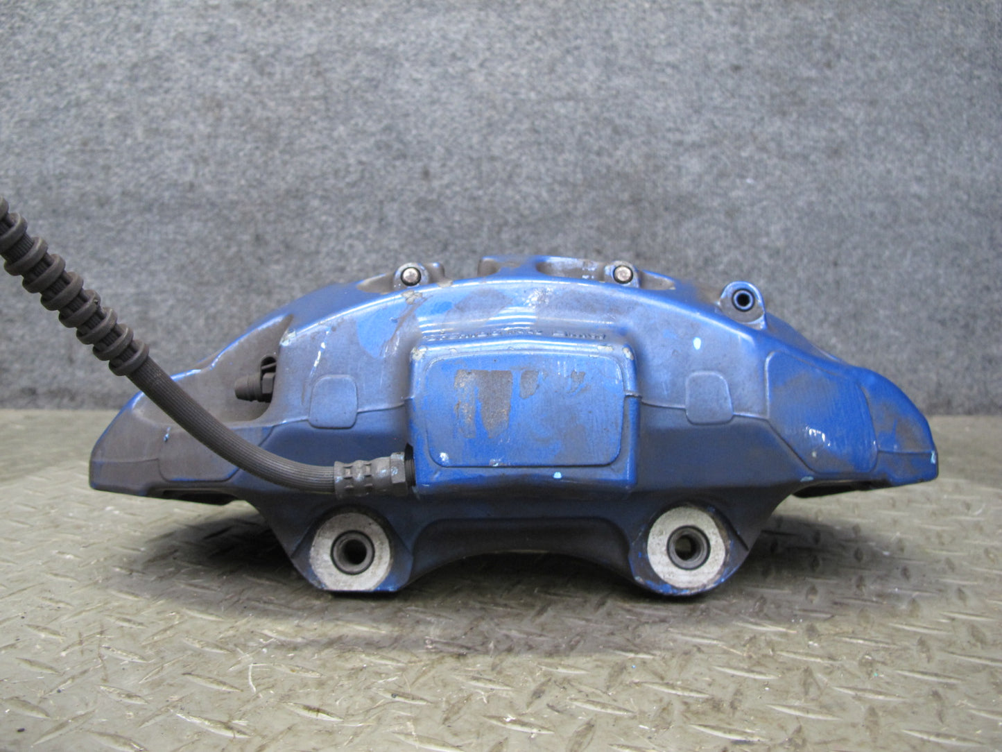 2013-2014 BMW E70 E71 X5M X6M Front Left & Right Brembo Brake Caliper Set of 2