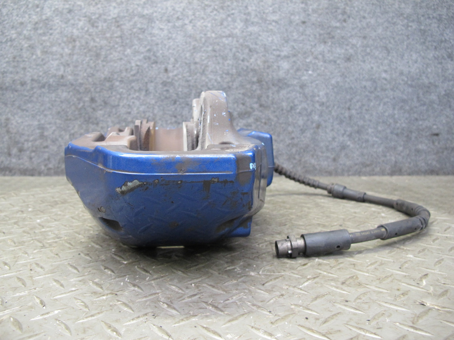 2013-2014 BMW E70 E71 X5M X6M Front Left & Right Brembo Brake Caliper Set of 2