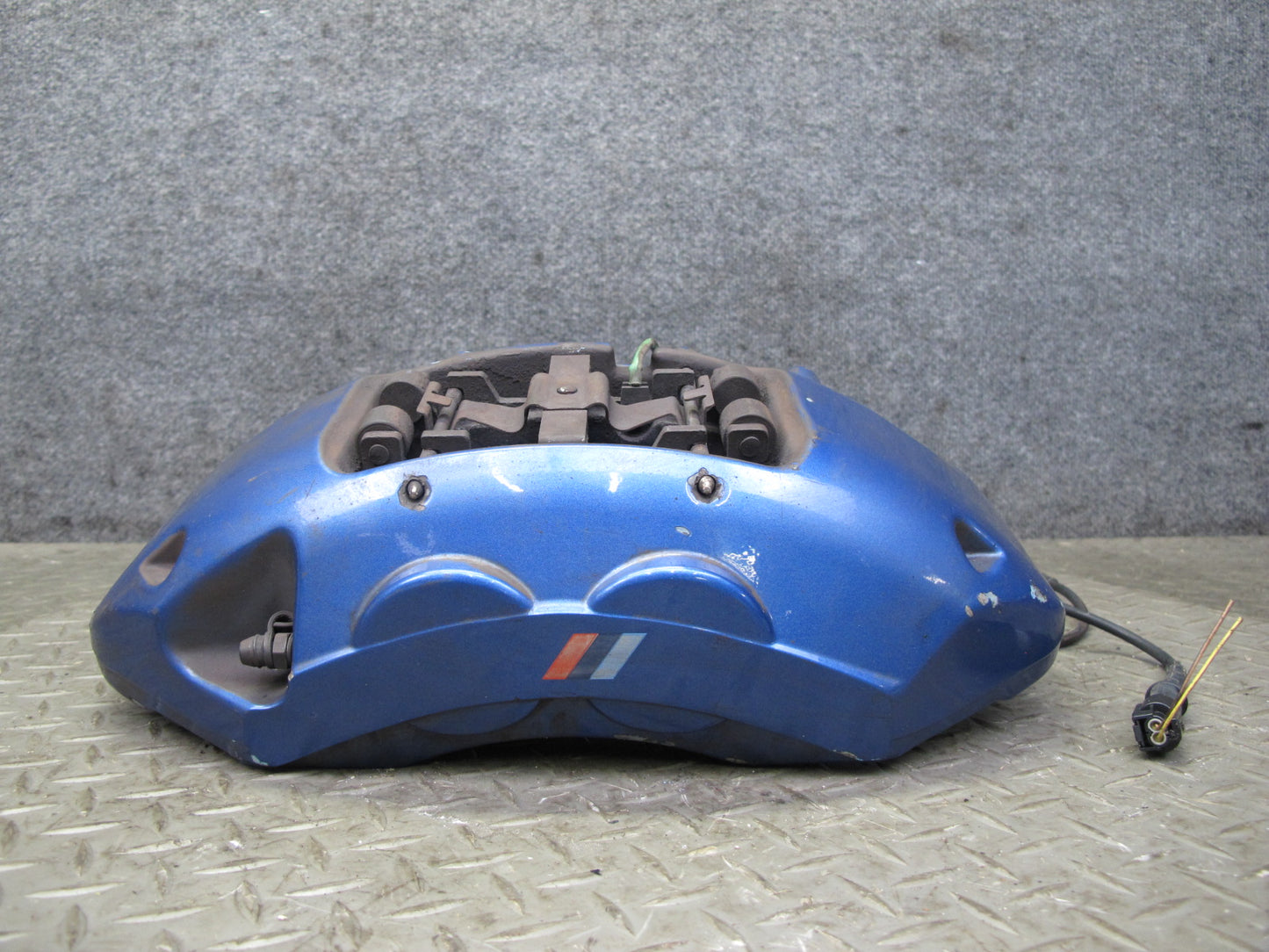 2013-2014 BMW E70 E71 X5M X6M Front Left & Right Brembo Brake Caliper Set of 2