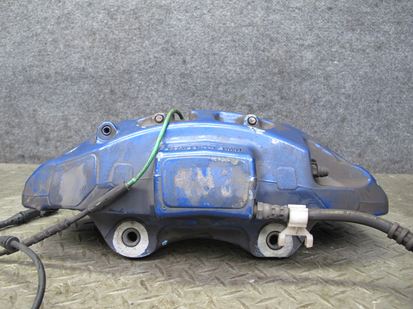 2013-2014 BMW E70 E71 X5M X6M Front Left & Right Brembo Brake Caliper Set of 2