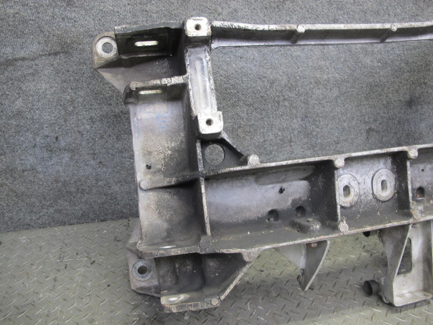 97-98 Chevrolet Corvette C5 Rear Suspension Subframe Crossmember Carrier OEM