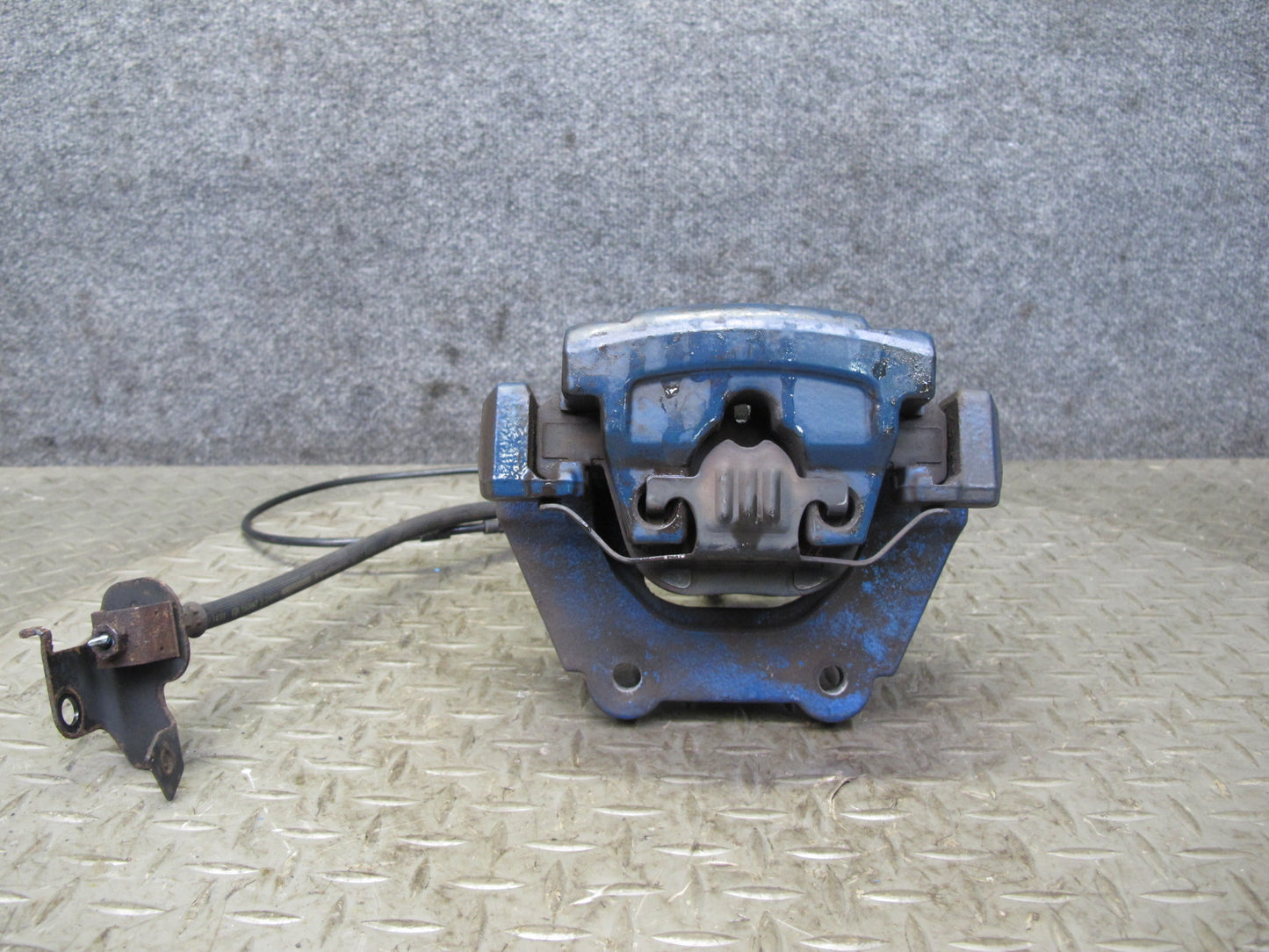 2013-2014 BMW E70 E71 X5M X6M Rear Left & Right Brembo Brake Caliper Set of 2