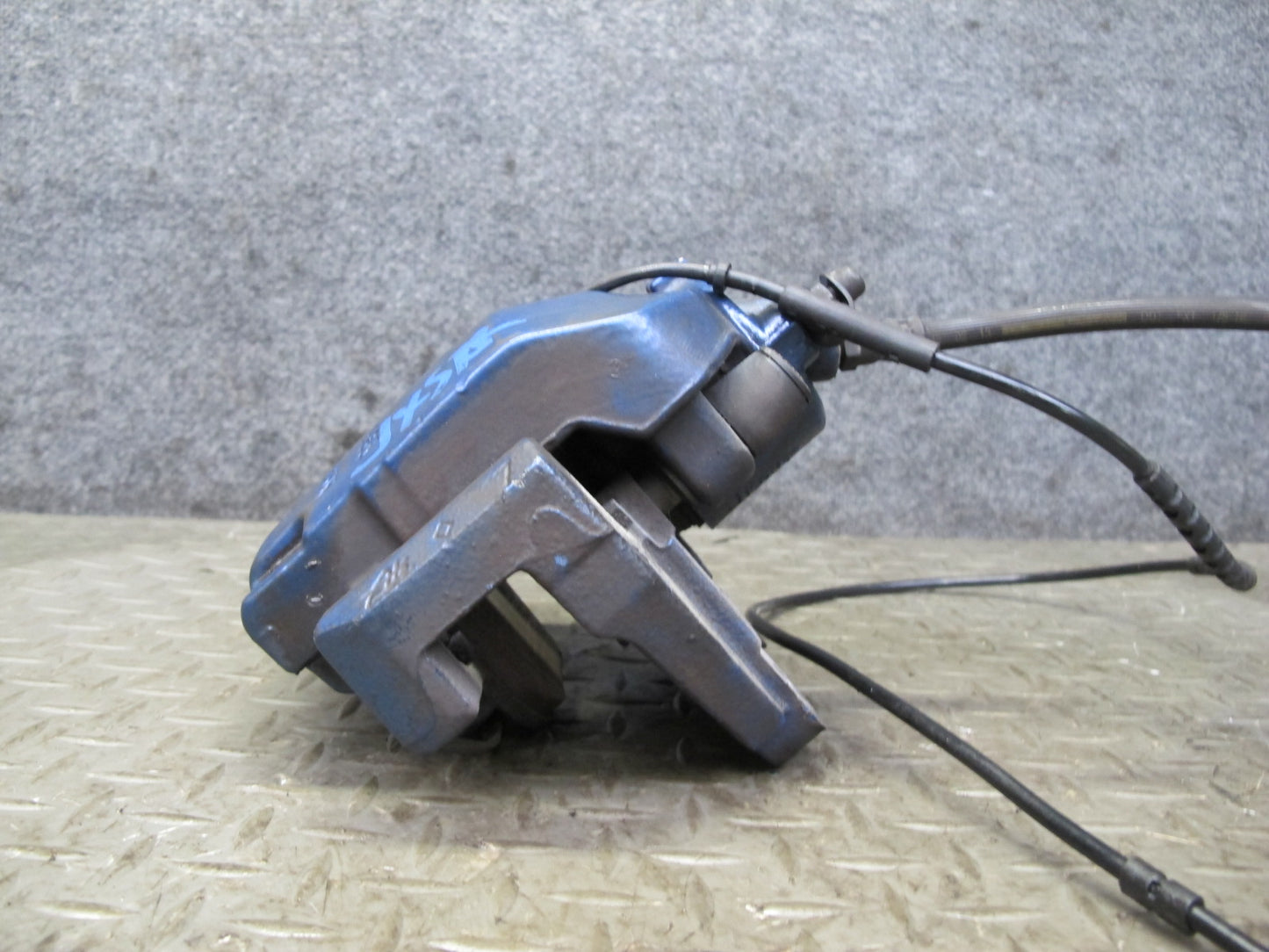 2013-2014 BMW E70 E71 X5M X6M Rear Left & Right Brembo Brake Caliper Set of 2