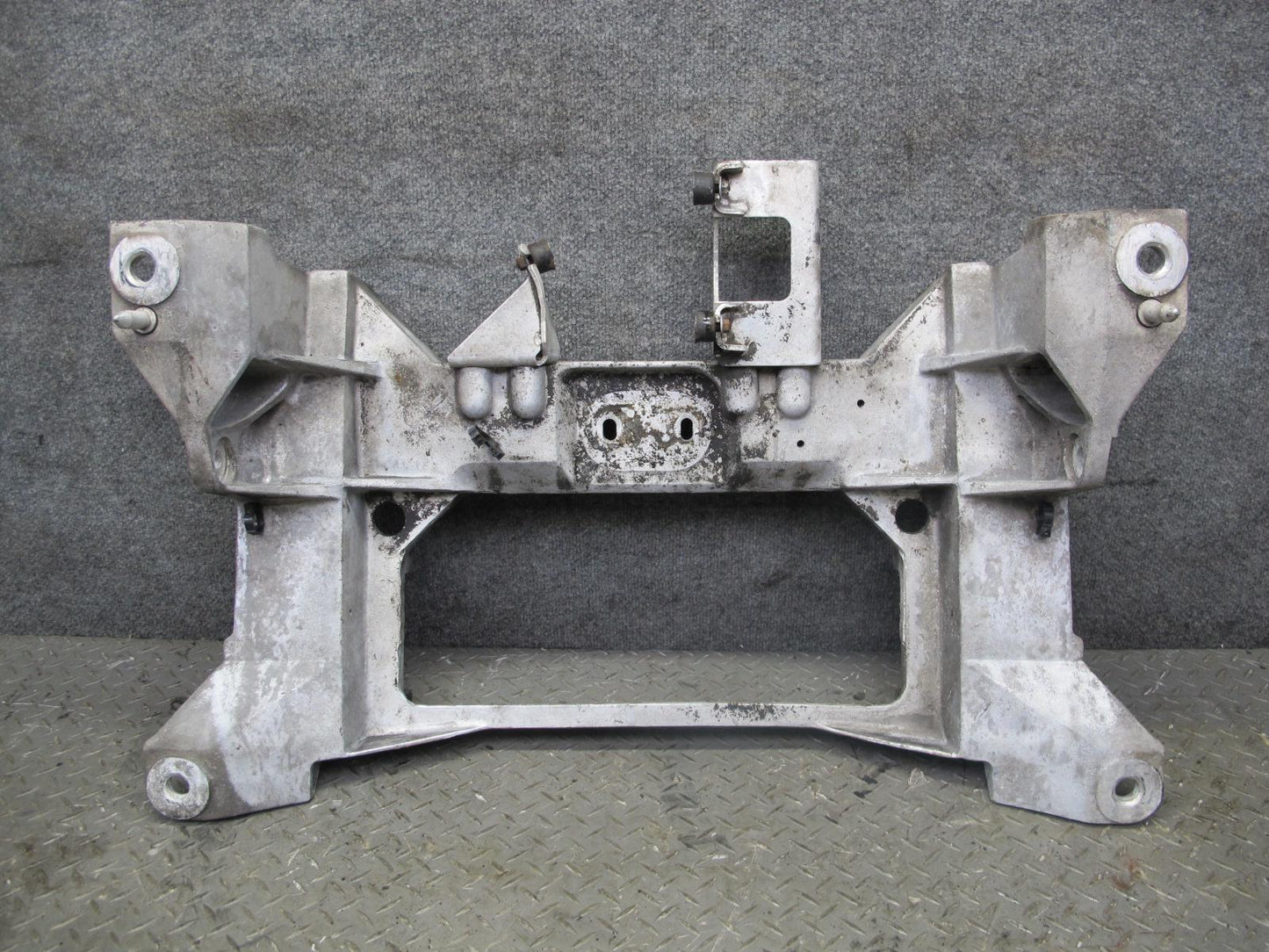 97-98 Chevrolet Corvette C5 Rear Suspension Subframe Crossmember Carrier OEM