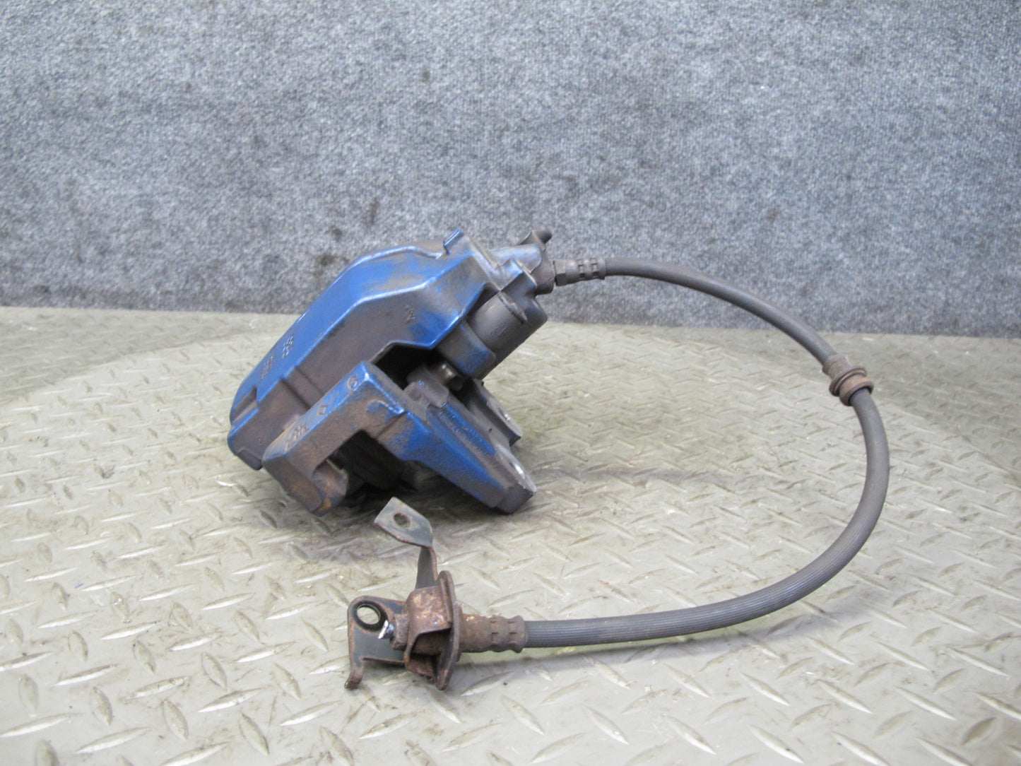 2013-2014 BMW E70 E71 X5M X6M Rear Left & Right Brembo Brake Caliper Set of 2