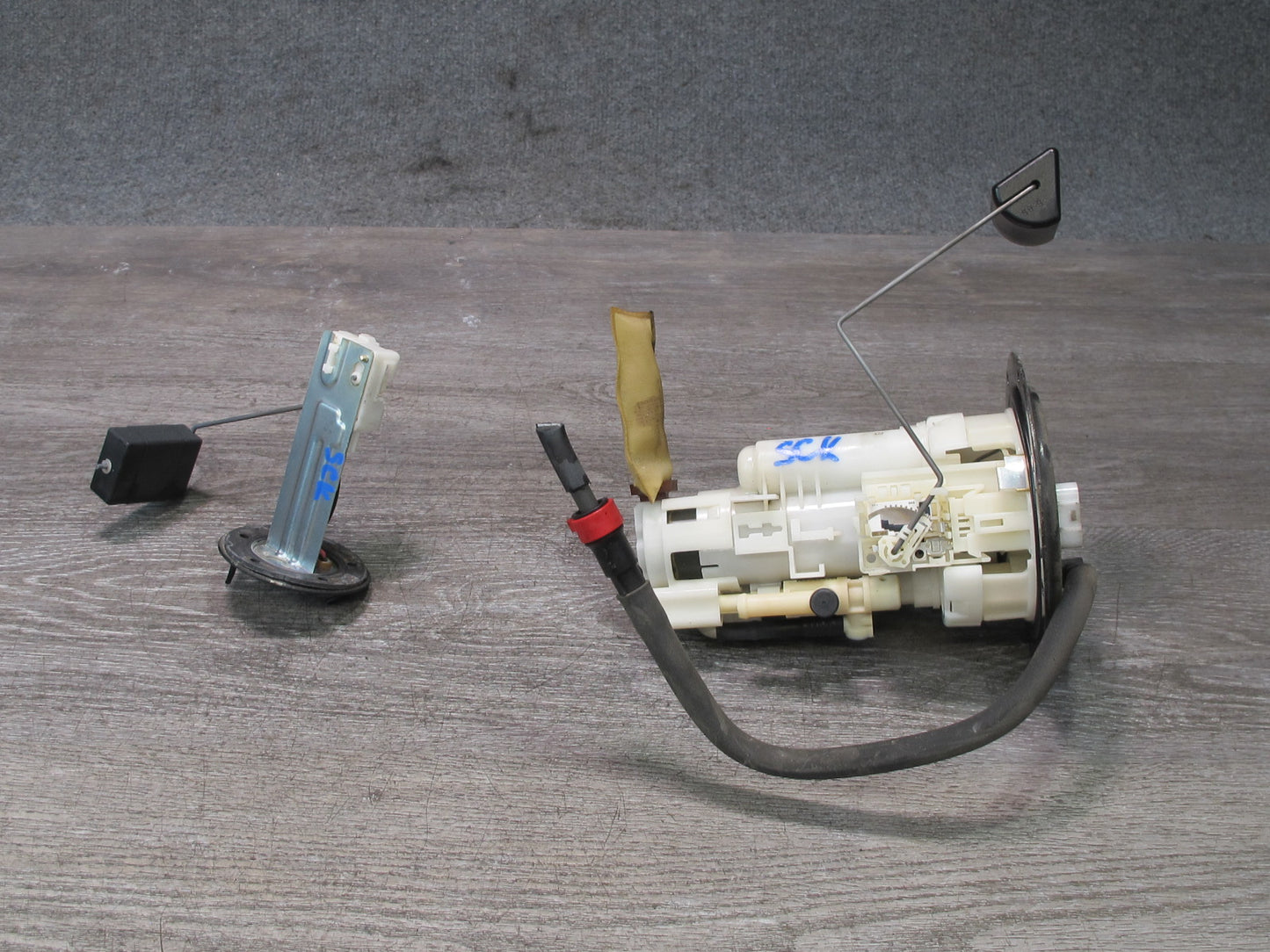 02-05 Lexus Z40 SC430 Fuel Pump Level Sensor Sending Unit Set OEM