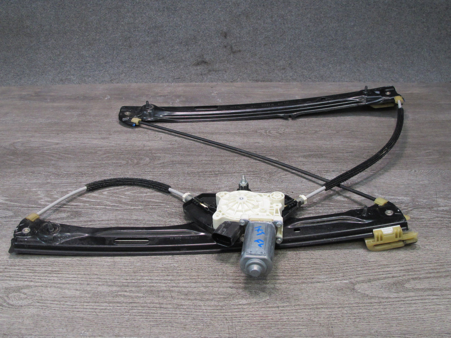 11-17 BMW F25 X3 Front Left Door Window Regulator w Motor 7344669