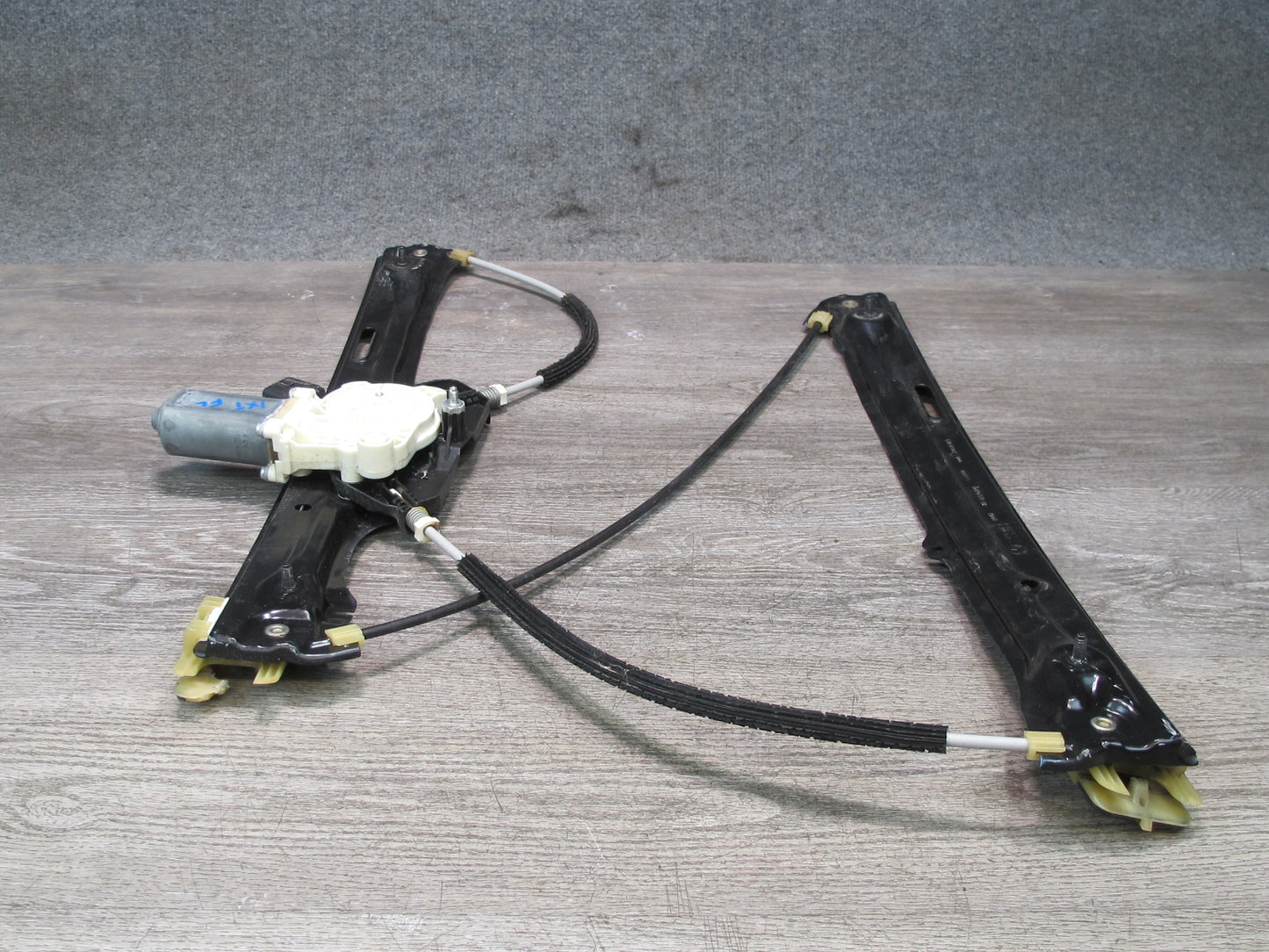 11-17 BMW F25 X3 Front Left Door Window Regulator w Motor 7344669