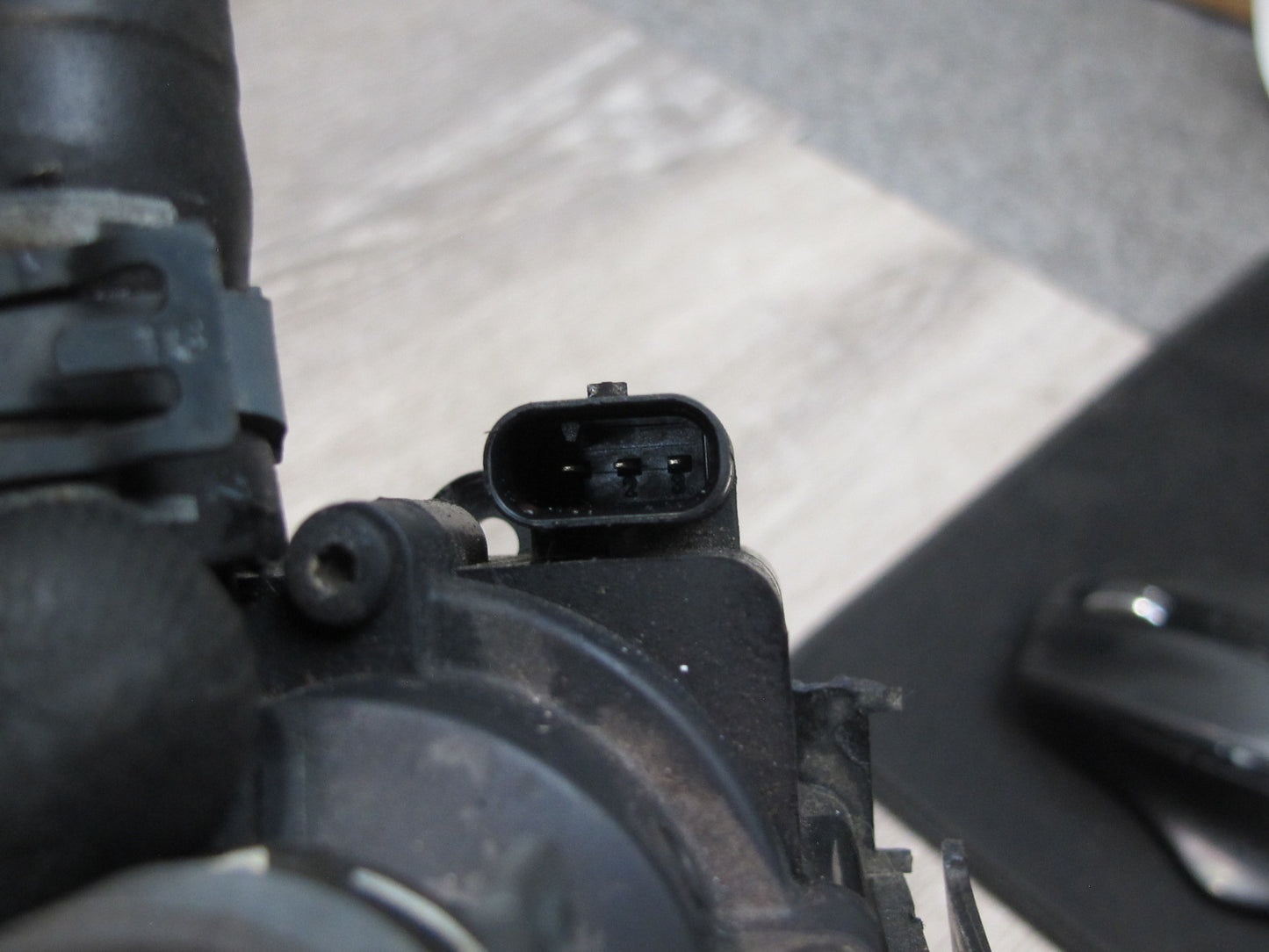 13-16 Audi S4 B8 Engine Auxiliary Coolant Water Pump w Hose OEM