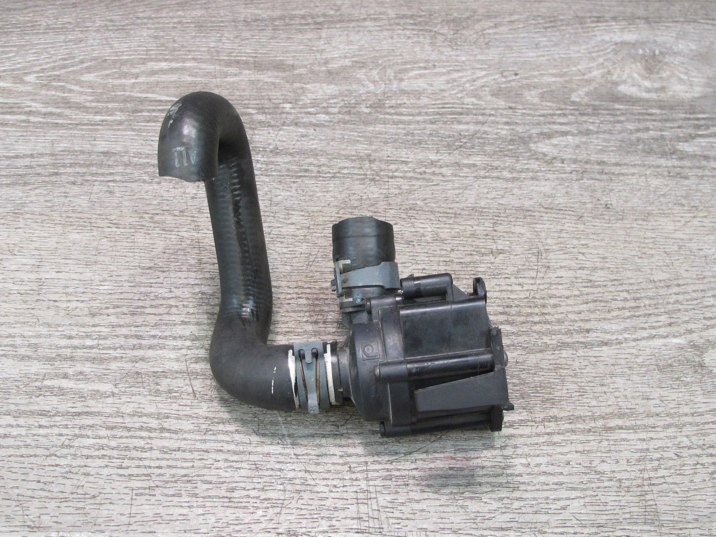 13-16 Audi S4 B8 Engine Auxiliary Coolant Water Pump w Hose OEM