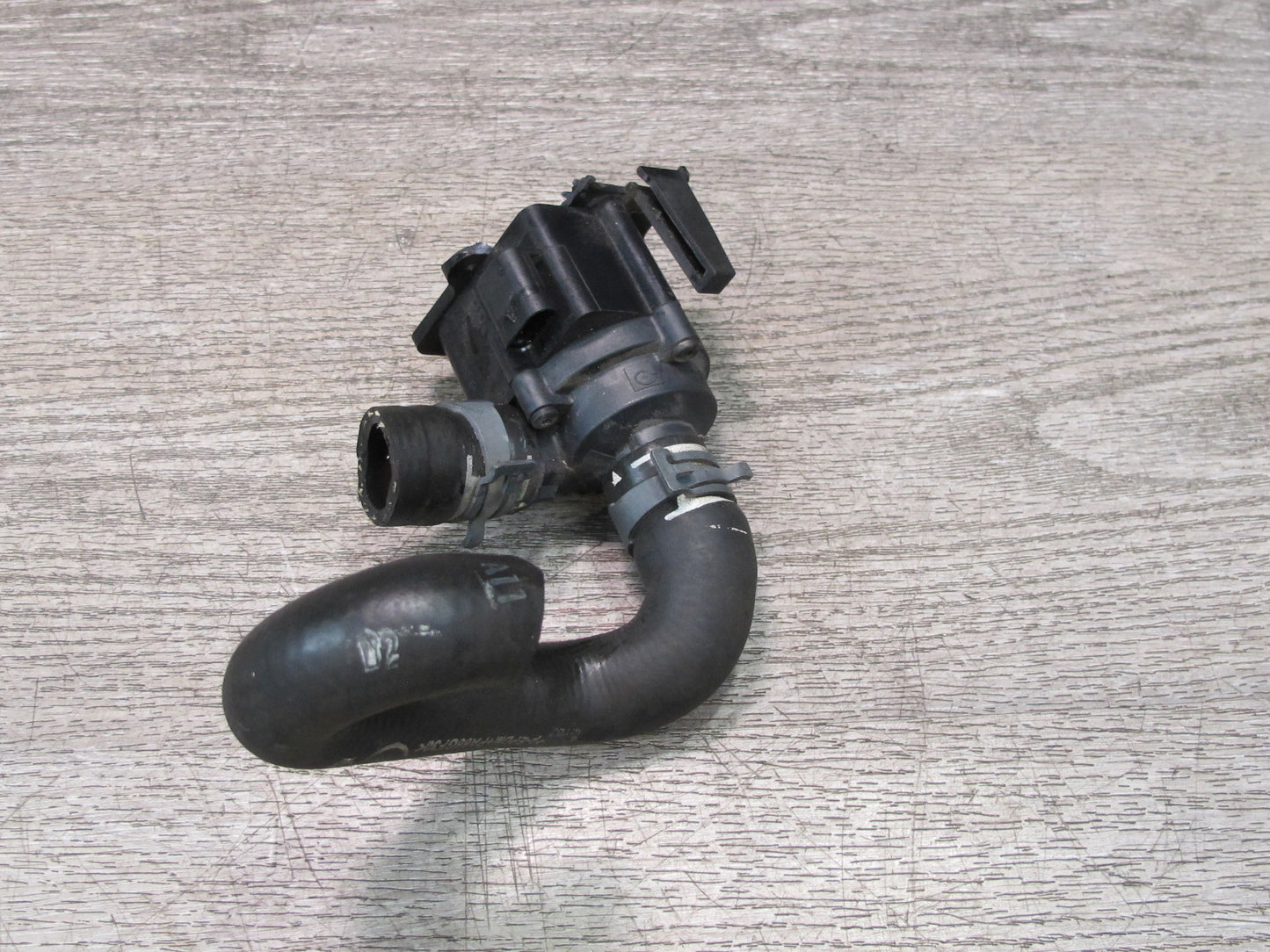 13-16 Audi S4 B8 Engine Auxiliary Coolant Water Pump w Hose OEM