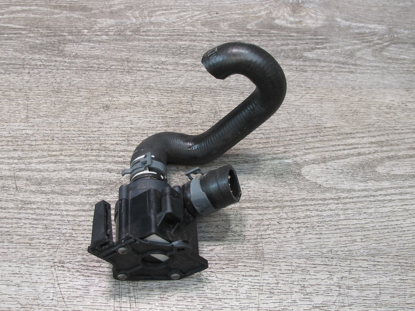 13-16 Audi S4 B8 Engine Auxiliary Coolant Water Pump w Hose OEM