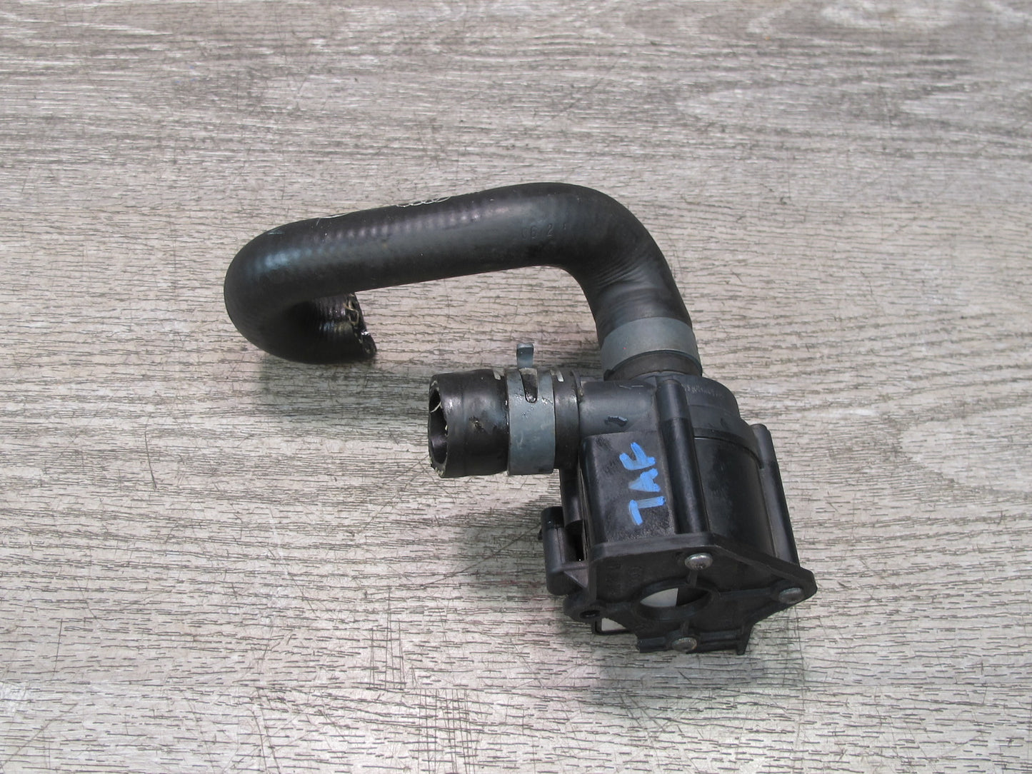 13-16 Audi S4 B8 Engine Auxiliary Coolant Water Pump w Hose OEM