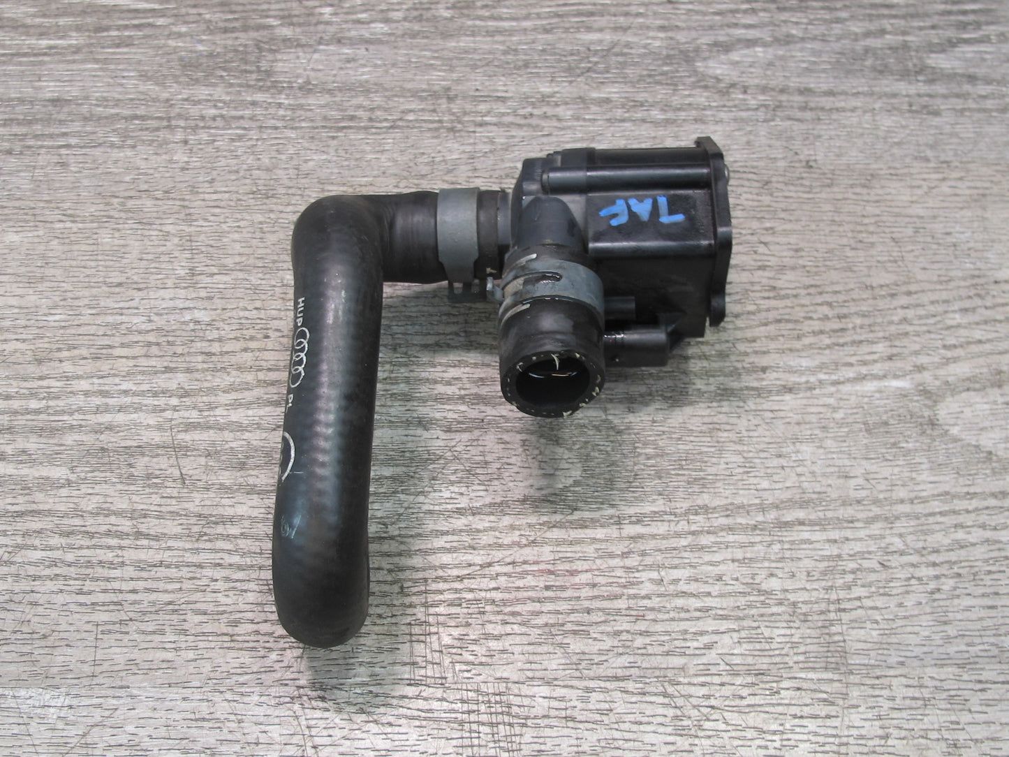 13-16 Audi S4 B8 Engine Auxiliary Coolant Water Pump w Hose OEM