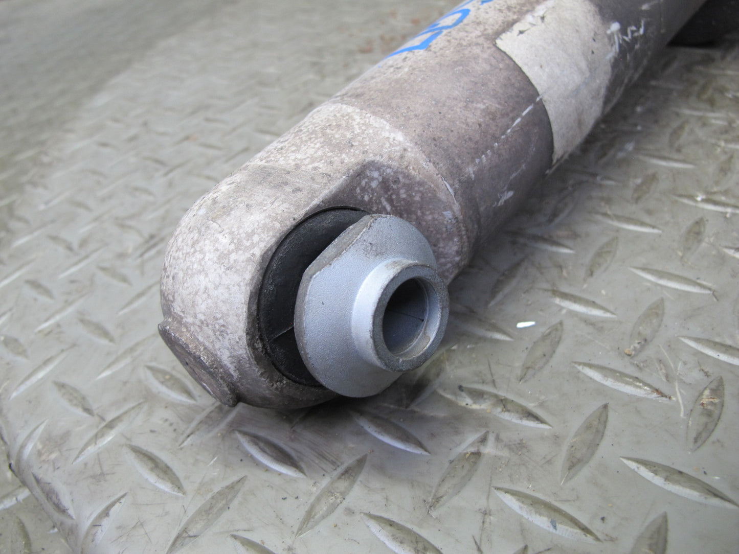 2012-2018 BMW F12 M6 S63T Rear Left Side Strut Shock Absorber W/ Spring Assy