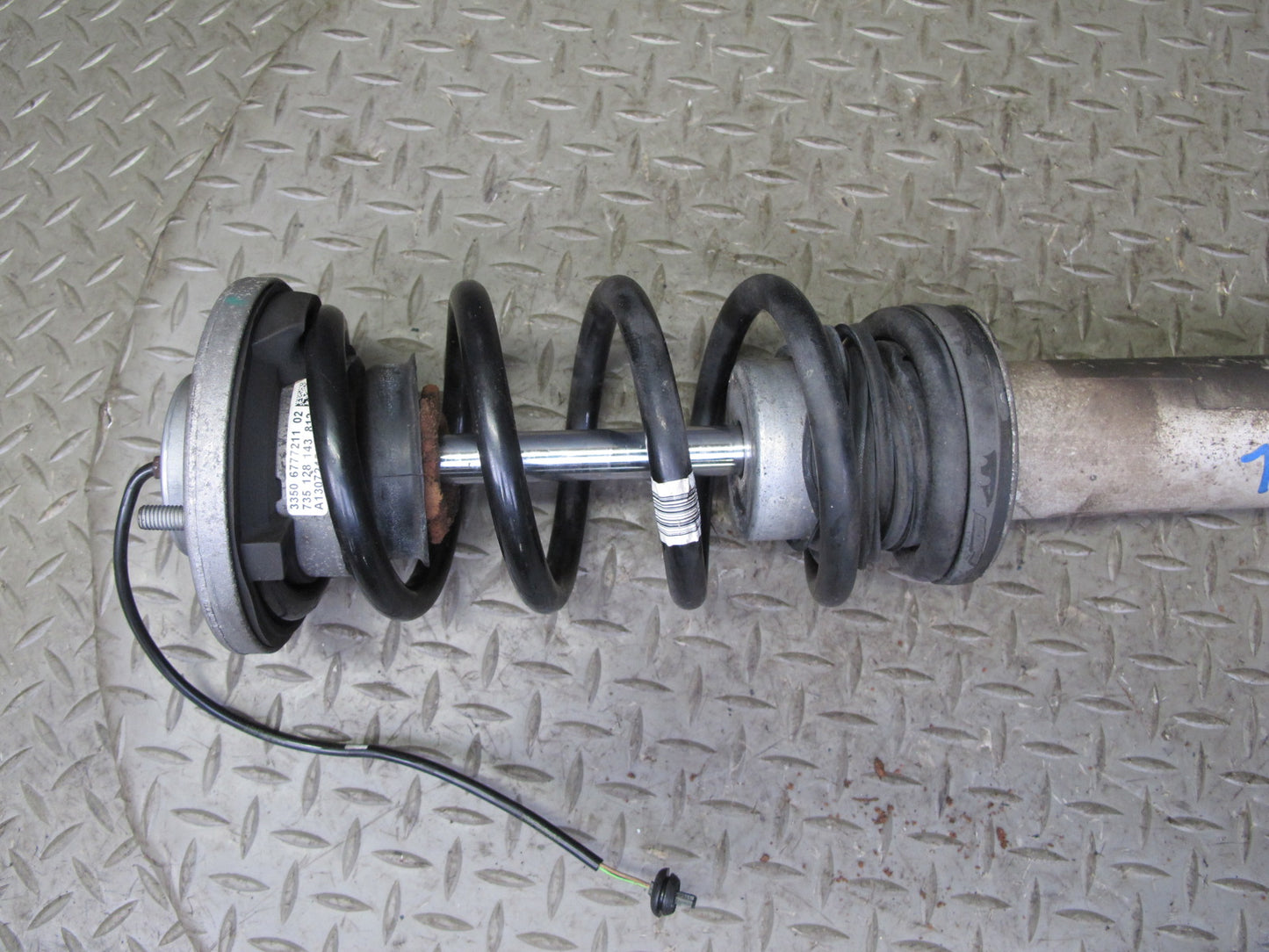 2012-2018 BMW F12 M6 S63T Rear Left Side Strut Shock Absorber W/ Spring Assy