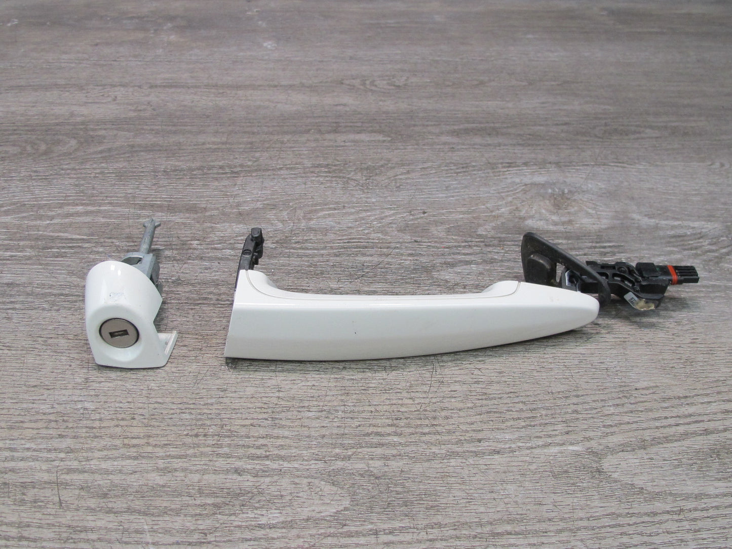 11-17 BMW F25 X3 Front Left Door Exterior Handle w Lock Cylinder OEM