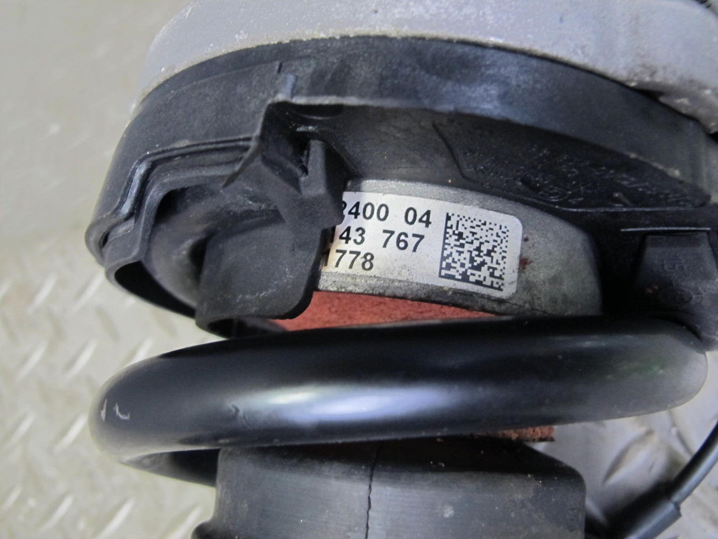 2012-2018 BMW F12 M6 S63T Front Left Side Strut Shock Absorber W/ Spring Assy