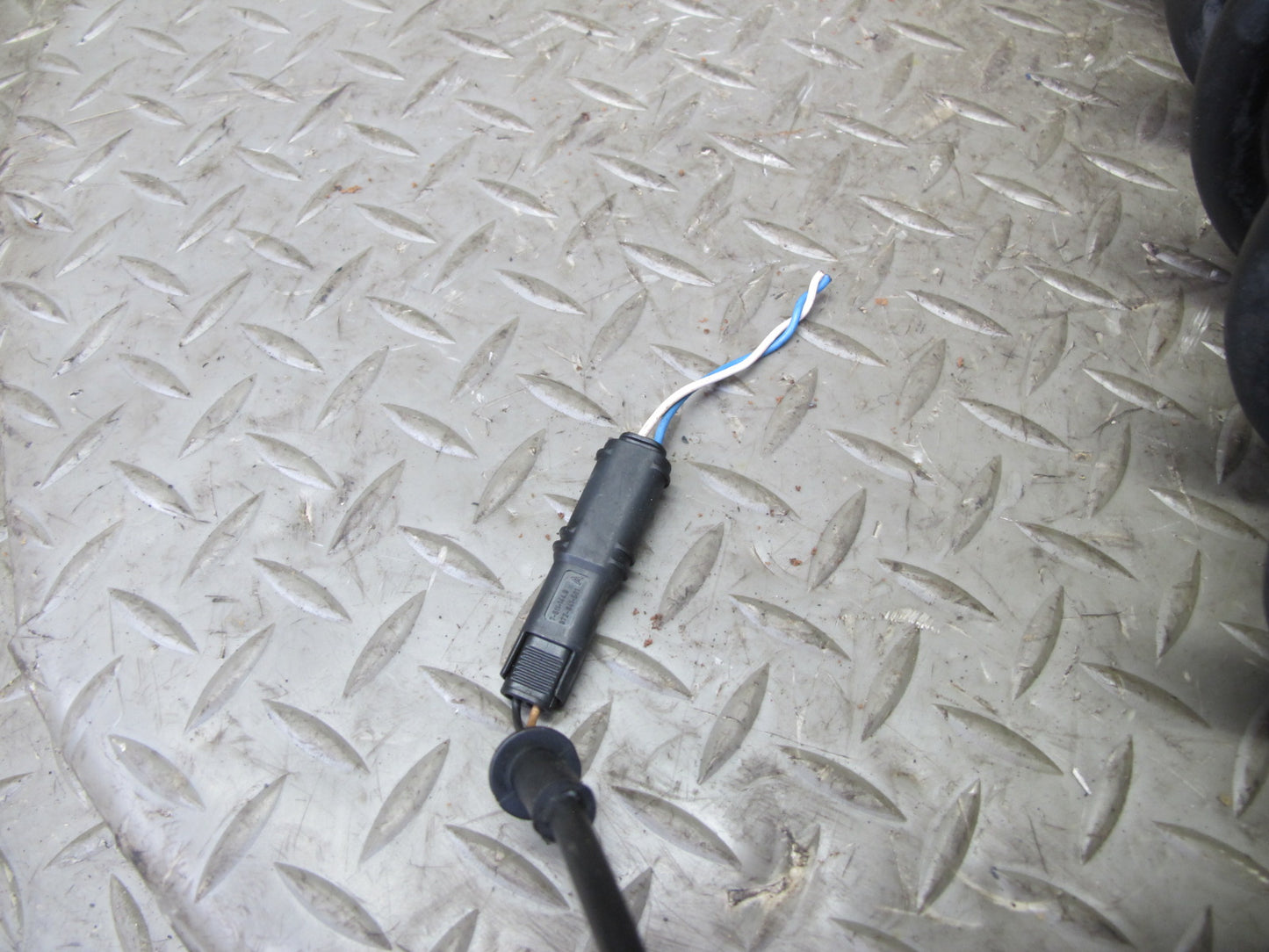 2012-2018 BMW F12 M6 S63T Front Left Side Strut Shock Absorber W/ Spring Assy