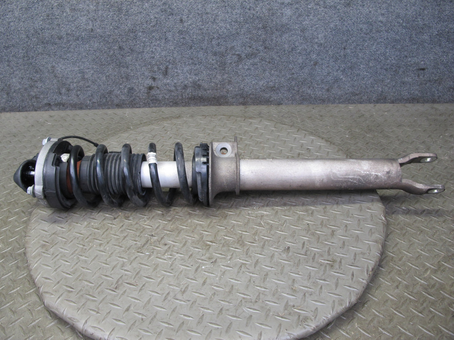 2012-2018 BMW F12 M6 S63T Front Left Side Strut Shock Absorber W/ Spring Assy