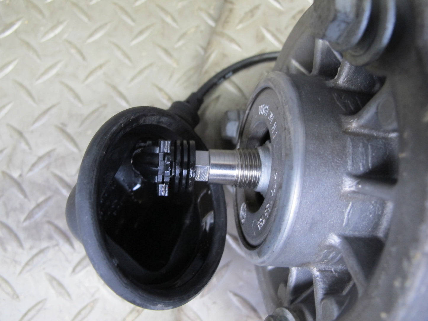 2012-2018 BMW F12 M6 S63T Front Left Side Strut Shock Absorber W/ Spring Assy