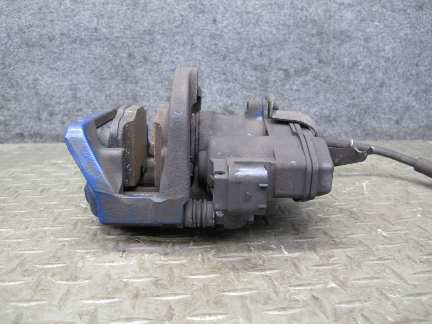 2012-2018 BMW F12 F13 M6 S63T Rear Left Driver Side Brake Caliper Assembly