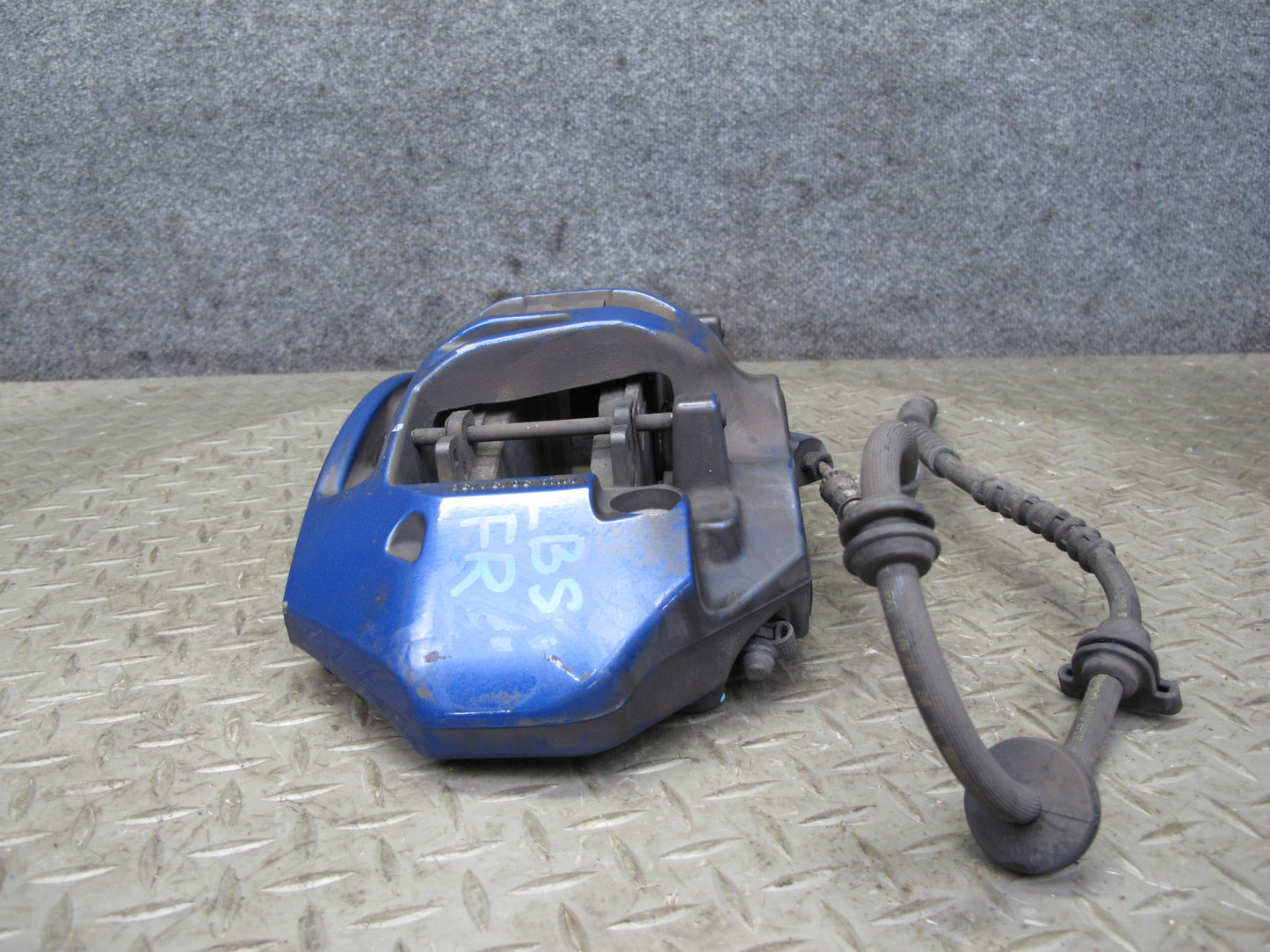 2012-2018 BMW F12 F13 M6 S63T Front Left & Right Brake Caliper Set of 2 Brembo