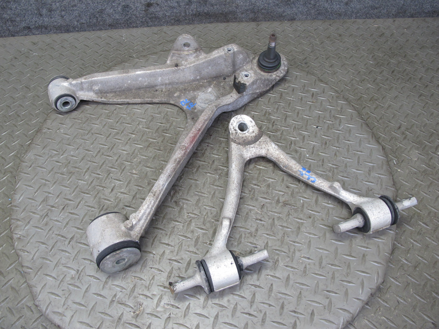 97-04 Chevrolet Corvette C5 Set of 2 Front Right Upper & Lower Control Arm OEM