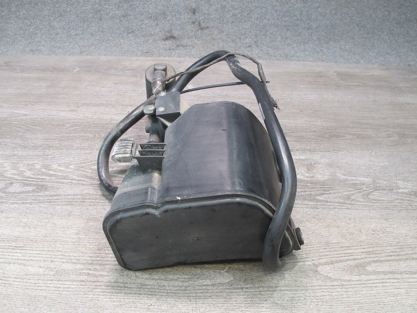 2012-2018 BMW F12 F13 M6 Emission Fuel Vapor Evaporator Charcoal Canister