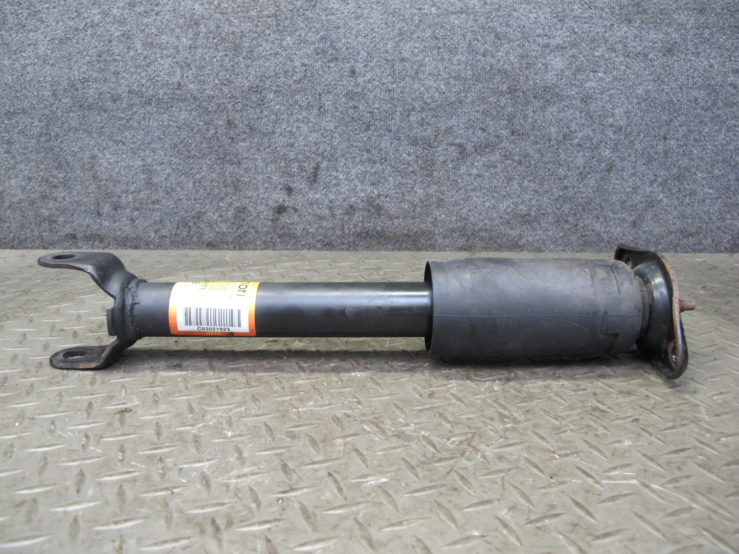 97-04 Chevrolet Corvette C5 Set of 2 Rear Left & Right Strut Shock Absorber OEM