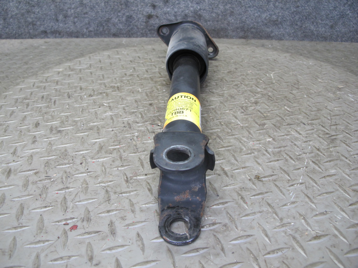 97-04 Chevrolet Corvette C5 Set of 2 Rear Left & Right Strut Shock Absorber OEM