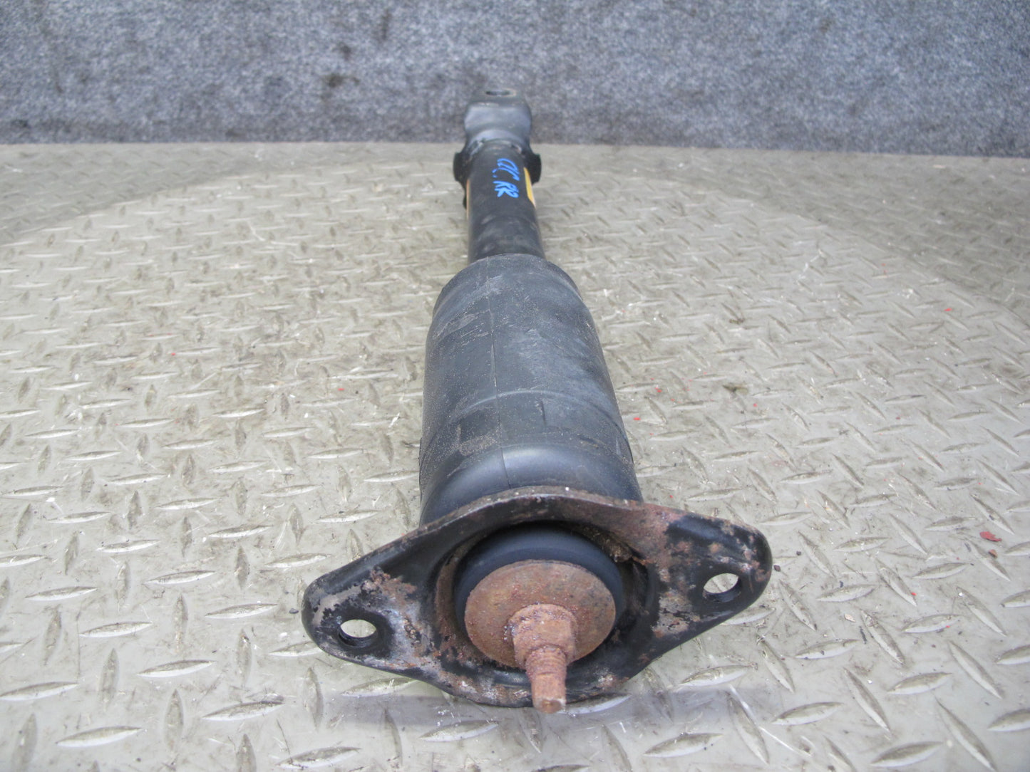 97-04 Chevrolet Corvette C5 Set of 2 Rear Left & Right Strut Shock Absorber OEM