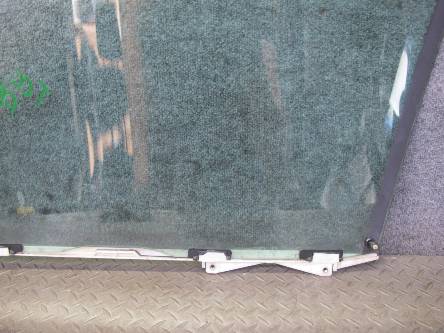 95-97 Toyota Celsior Lexus LS400 UCF20 Front Right Door Glass Window OEM