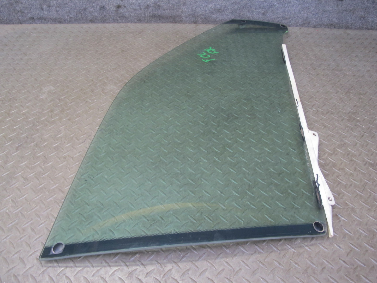 95-97 Toyota Celsior Lexus LS400 UCF20 Front Right Door Glass Window OEM