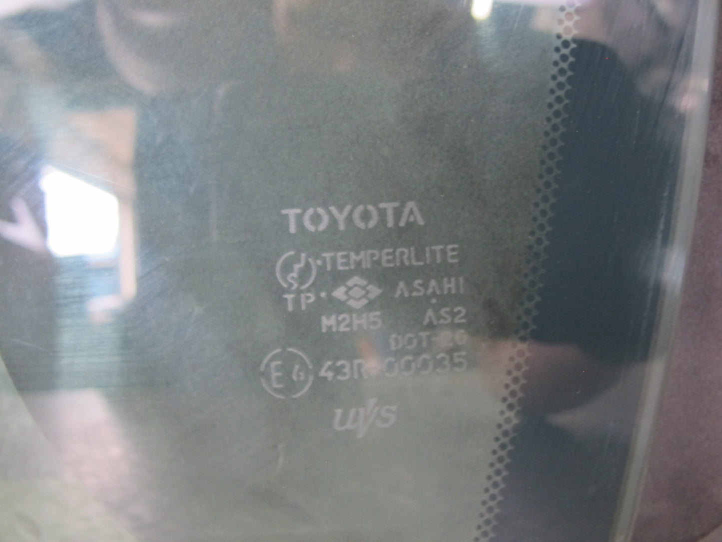 95-97 Toyota Celsior Lexus LS400 UCF20 Front Left Door Glass Window OEM