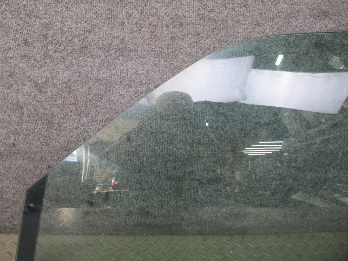 95-97 Toyota Celsior Lexus LS400 UCF20 Front Left Door Glass Window OEM