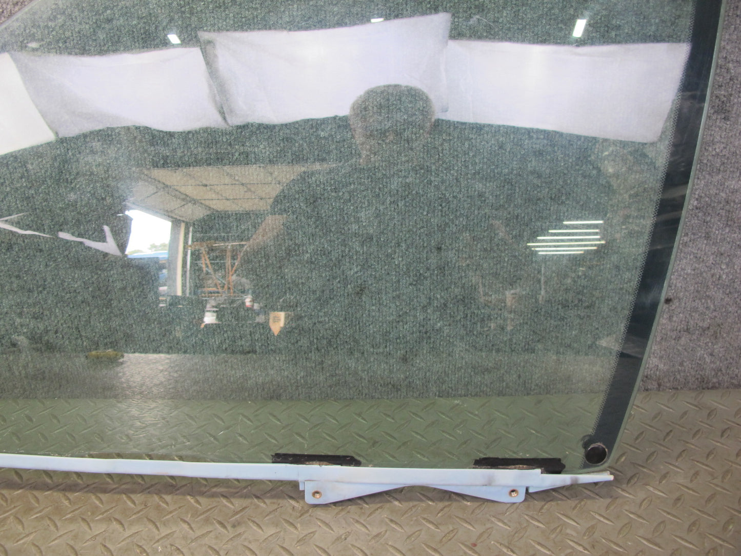 95-97 Toyota Celsior Lexus LS400 UCF20 Front Left Door Glass Window OEM