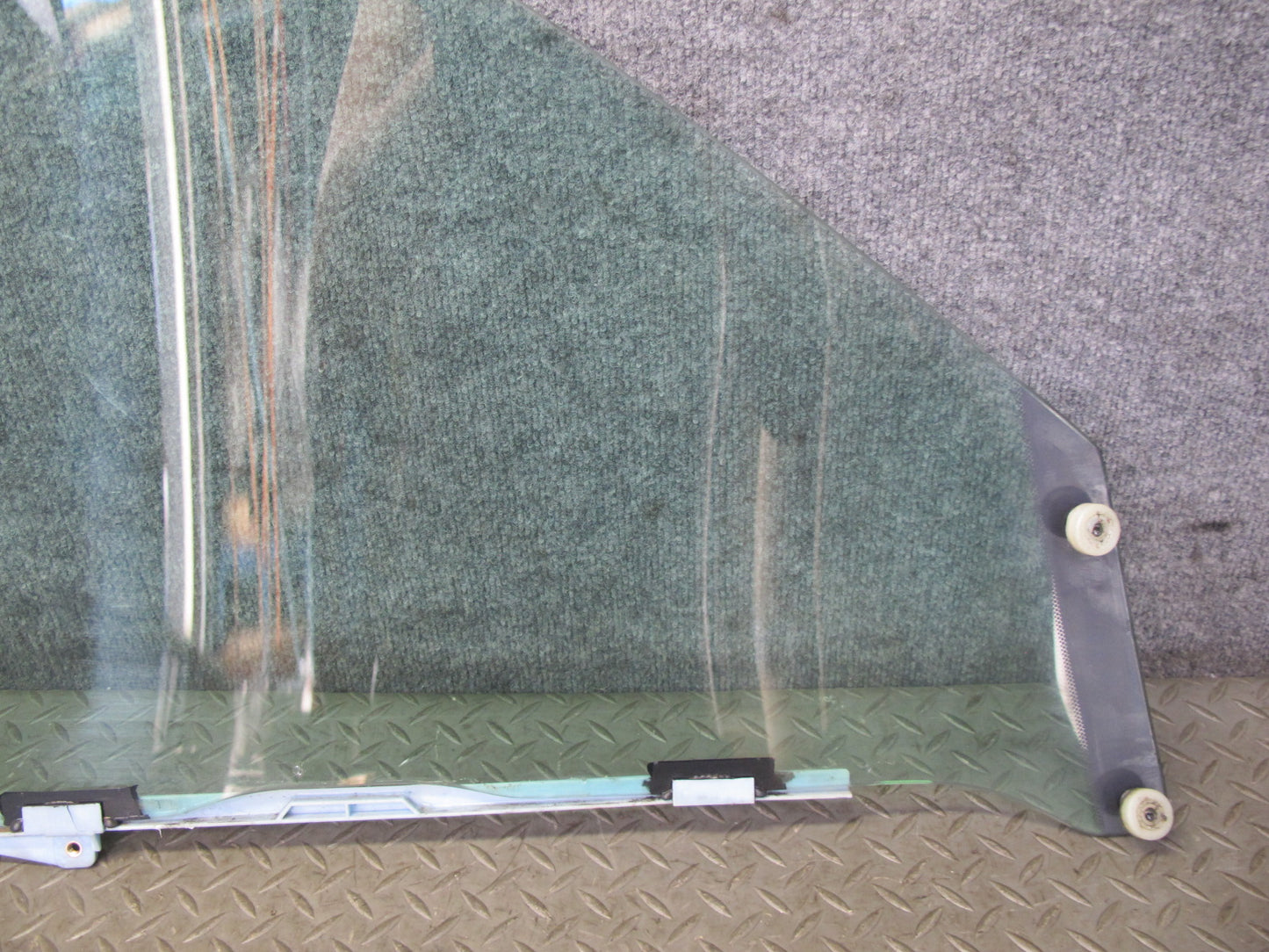 95-97 Toyota Celsior Lexus LS400 UCF20 Front Left Door Glass Window OEM