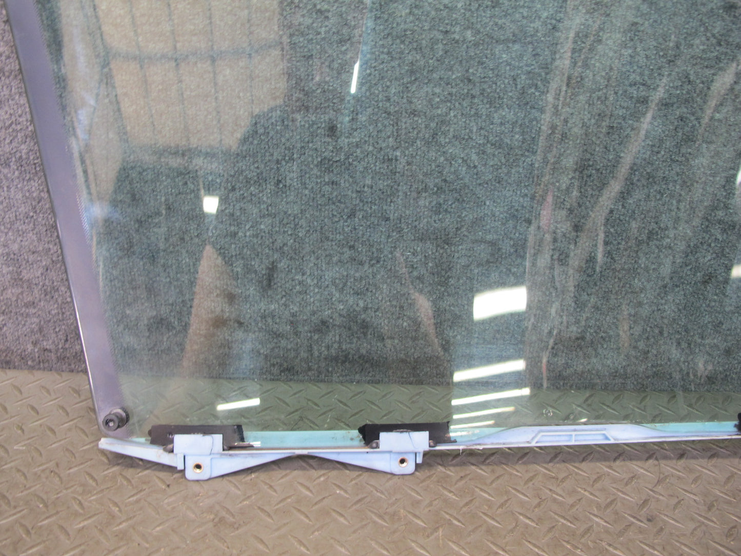 95-97 Toyota Celsior Lexus LS400 UCF20 Front Left Door Glass Window OEM