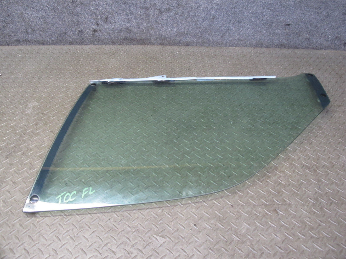 95-97 Toyota Celsior Lexus LS400 UCF20 Front Left Door Glass Window OEM