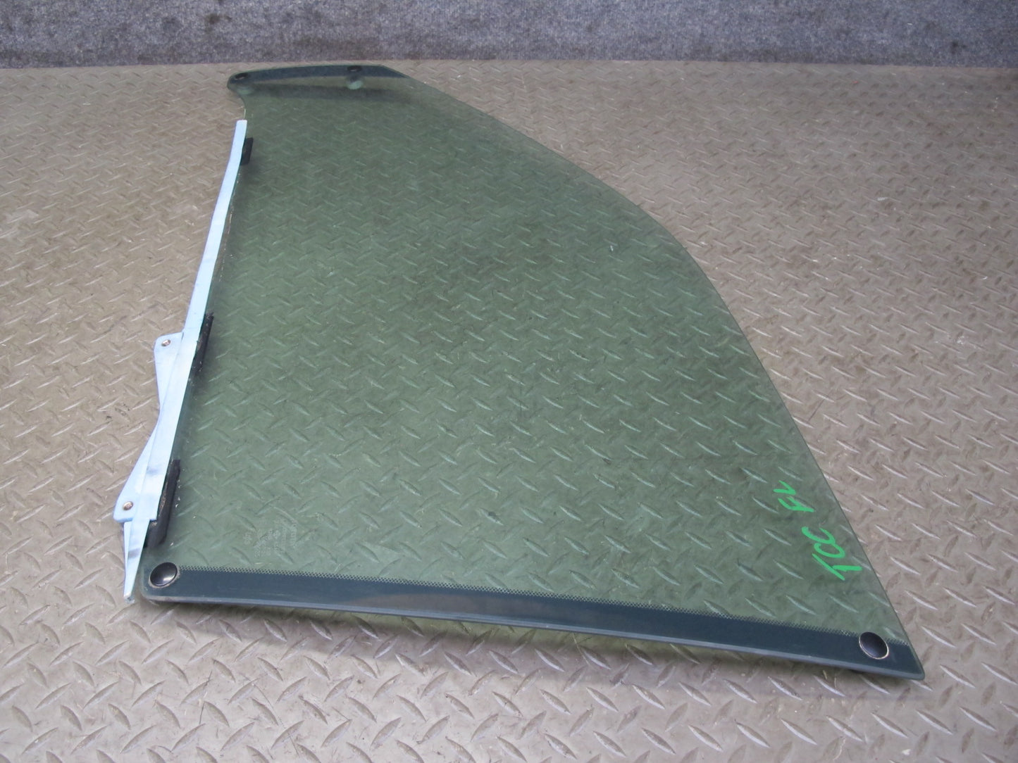 95-97 Toyota Celsior Lexus LS400 UCF20 Front Left Door Glass Window OEM