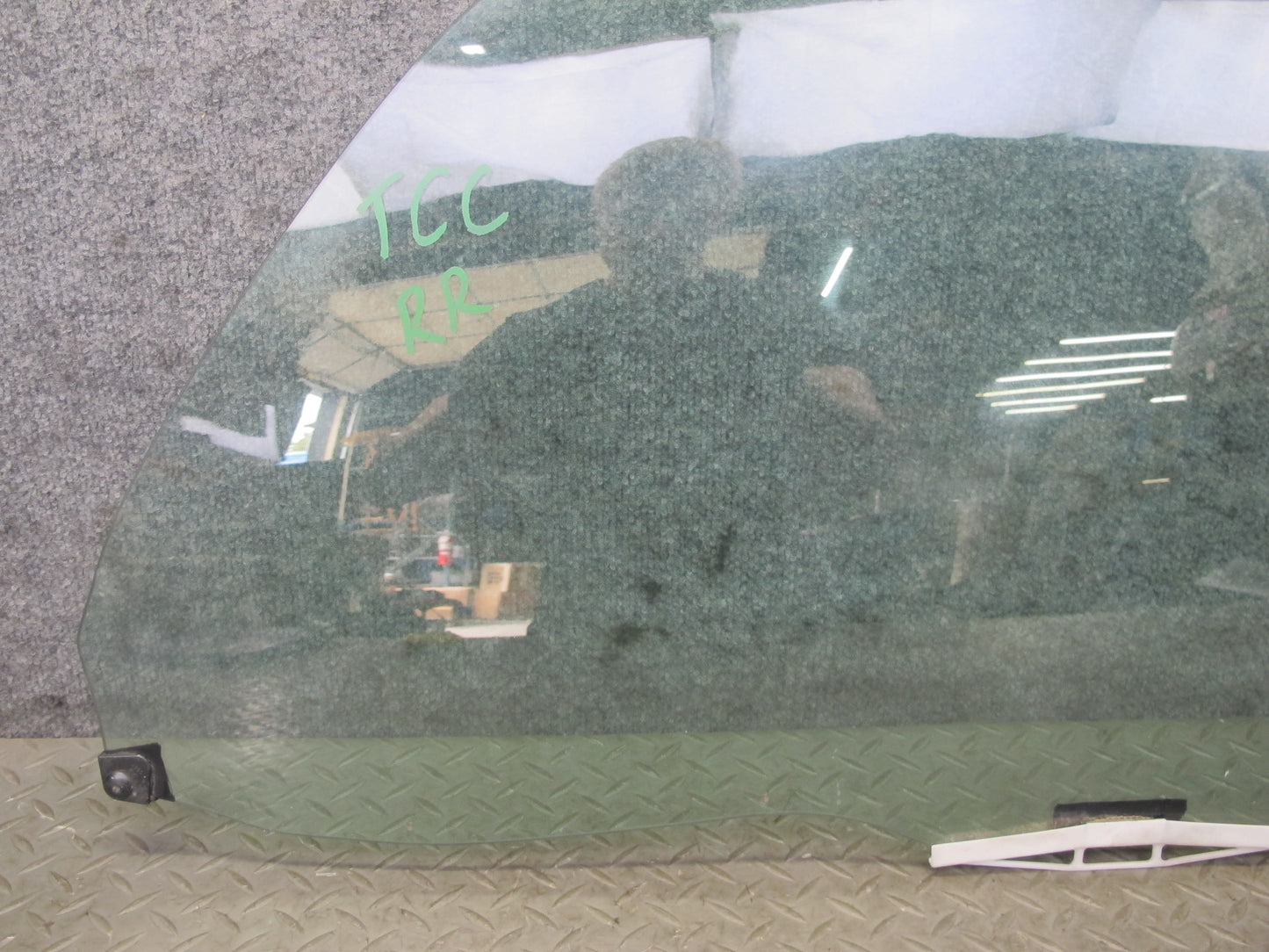 95-97 Toyota Celsior Lexus LS400 UCF20 Rear Right Door Glass Window OEM