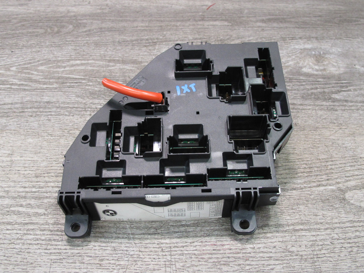 11-17 BMW F25 X3 Power Distribution Fuse Relay Box Module OEM